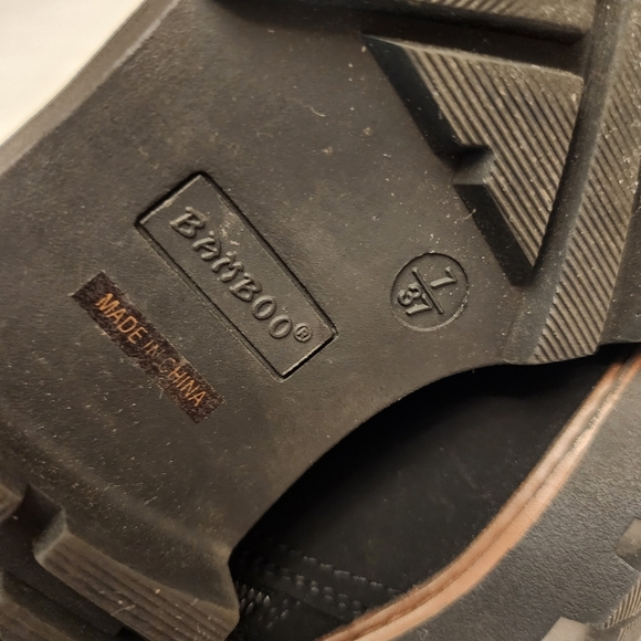 Bamboo Hopeful Faux Suede Lug Zip-Up Ankle Booties Sz 7 - Picture 10 of 10